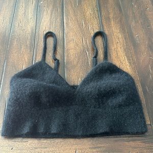 Soft and fuzzy alo top, adjustable straps